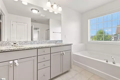 Bath - 577 Shrine Ct, Lyman, SC 29365 photo 4 of 5