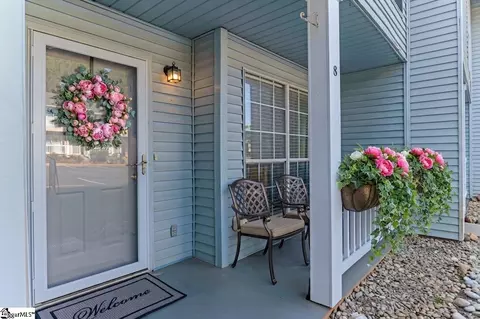 8 Bear Grass Ct, Greenville, SC 29605