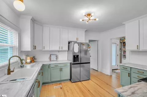 Kitchen - 904 Highway 357, Greer, SC 29651 photo 2 of 4