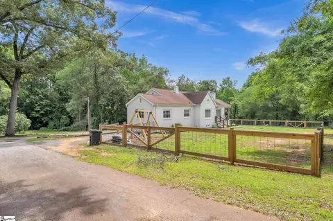 Exterior - 904 Highway 357, Greer, SC 29651 photo 5 of 10