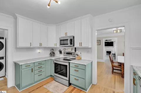 Kitchen - 904 Highway 357, Greer, SC 29651 photo 4 of 4