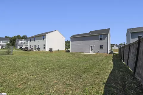 Exterior - 406 Edenvale Dr, Greer, SC 29651 photo 5 of 6