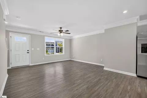 Living - 406 Edenvale Dr, Greer, SC 29651 photo 3 of 4