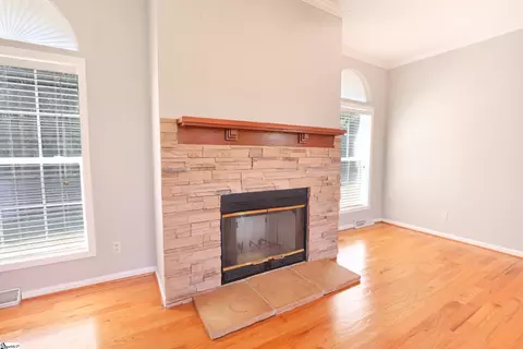 Living - 778 Belle Shoals Rd, Pickens, SC 29671 photo 3 of 5