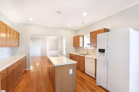 Kitchen - 778 Belle Shoals Rd, Pickens, SC 29671 photo 3 of 6