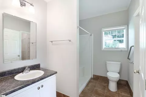 Bath - 778 Belle Shoals Rd, Pickens, SC 29671 photo 2 of 3