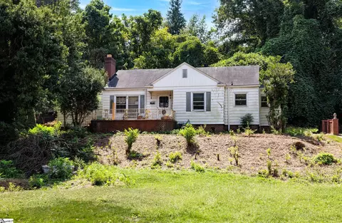 19 Hindman Dr, Greenville, SC 29609