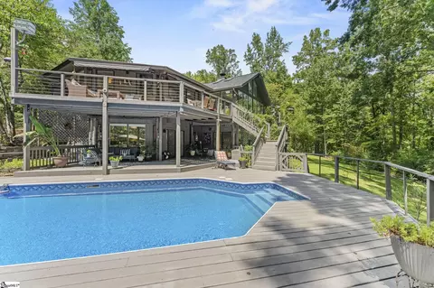 305 Raven Cliff Rd, Cleveland, SC 29635