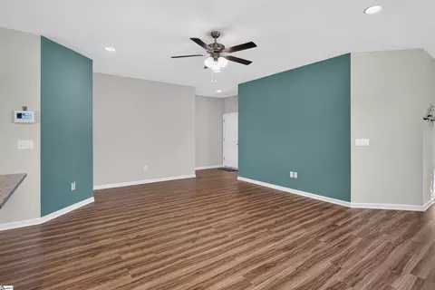 Living - 215 Press Way, Pendleton, SC 29670 photo 5 of 6