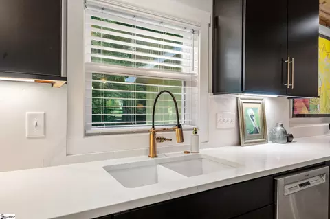 Kitchen - 107 Holcombs Hollow Rd, Sunset, SC 29685 photo 6 of 6