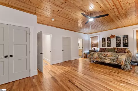 Bedroom - 107 Holcombs Hollow Rd, Sunset, SC 29685 photo 2 of 4