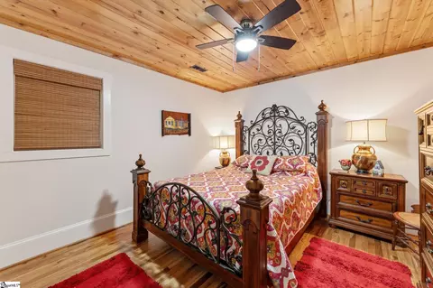 Bedroom - 107 Holcombs Hollow Rd, Sunset, SC 29685 photo 3 of 4