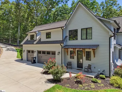 Exterior - 511 Oakdale Ln, Seneca, SC 29672 photo 7 of 9