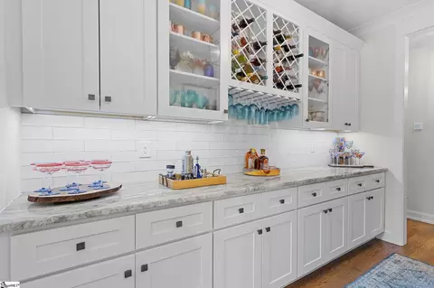 Kitchen - 511 Oakdale Ln, Seneca, SC 29672 photo 4 of 4