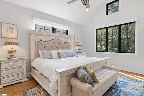 Bedroom - 511 Oakdale Ln, Seneca, SC 29672 photo 1 of 5