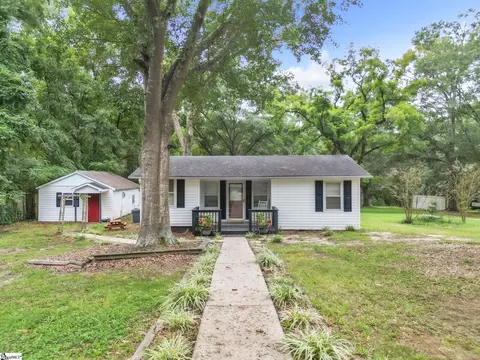 2127 Hellams Rd, Gray Court, SC 29645