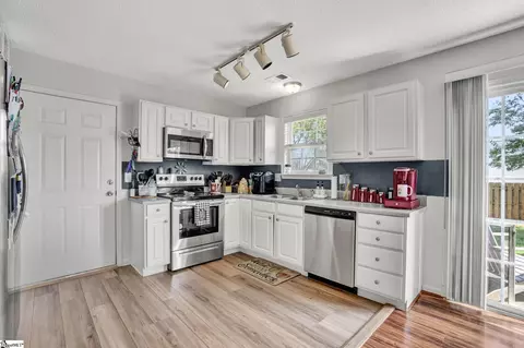 Kitchen - 8 Seaside Ln, Greer, SC 29650 photo 1 of 2