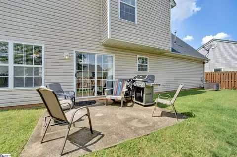 Exterior - 8 Seaside Ln, Greer, SC 29650 photo 5 of 10
