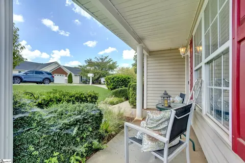 Exterior - 8 Seaside Ln, Greer, SC 29650 photo 2 of 10