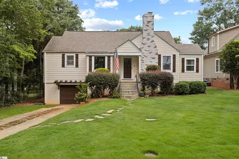 4 Waverly Ct, Greenville, SC 29605
