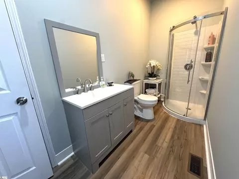 Bath - 284 River Rd, Westminster, SC 29693 photo 4 of 5