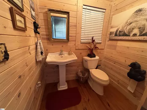 Bath - 284 River Rd, Westminster, SC 29693 photo 1 of 5