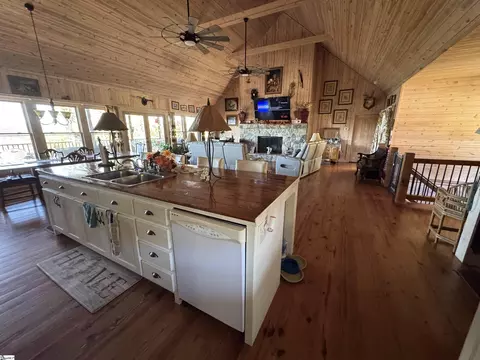 Kitchen - 284 River Rd, Westminster, SC 29693 photo 1 of 3