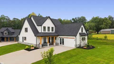 102 Joyful Ct, Woodruff, SC 29388