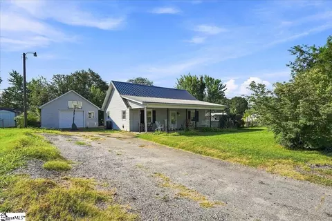 1051 Ezell Rd, Chesnee, SC 29323