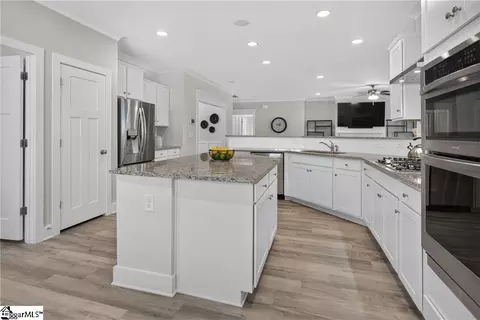 Kitchen - 117 Spyglass Ln, Pendleton, SC 29670 photo 3 of 4