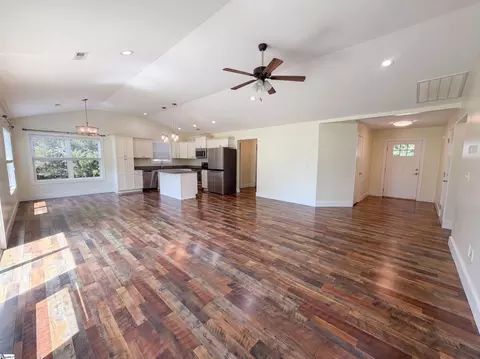 Living - 155 Eagle Ridge Dr, Chesnee, SC 29323 photo 4 of 4
