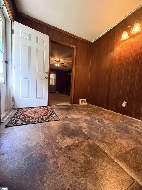 Entry Way - 100 Branike Dr, Duncan, SC 29334 photo 1 of 2