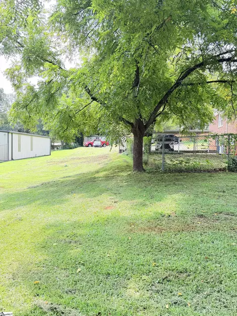 Exterior - 100 Branike Dr, Duncan, SC 29334 photo 4 of 4