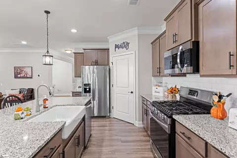 Kitchen - 113 Yellow Fox Rd, Greer, SC 29650 photo 2 of 4