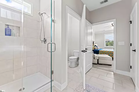 Bath - 113 Yellow Fox Rd, Greer, SC 29650 photo 2 of 3
