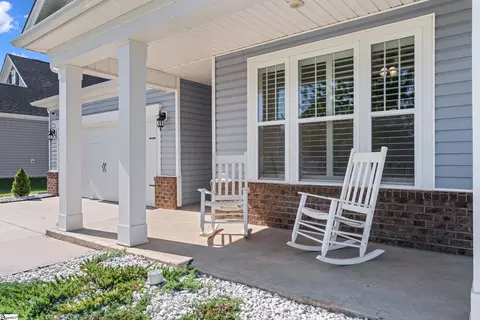 Exterior - 113 Yellow Fox Rd, Greer, SC 29650 photo 2 of 6