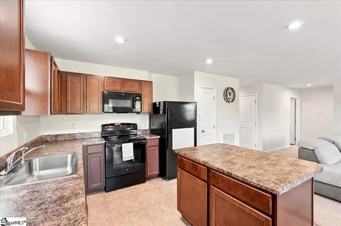 Kitchen - 280 Ralston Rd, Greer, SC 29651 photo 4 of 4