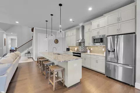 Kitchen - 103 Ridan Rd, Mauldin, SC 29662 photo 2 of 2