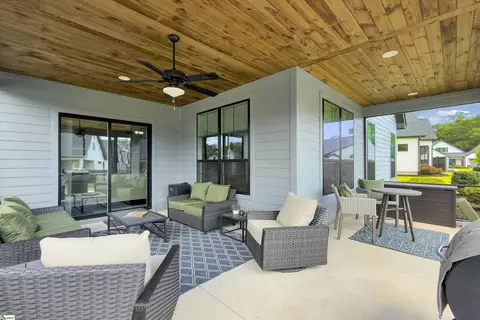 Exterior - 103 Ridan Rd, Mauldin, SC 29662 photo 5 of 9