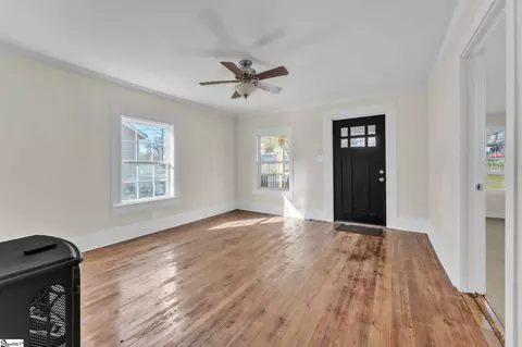 Living - 4 Walnut St, Startex, SC 29377 photo 1 of 4