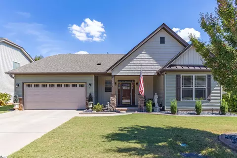 22 Summerdale Dr, Taylors, SC 29687