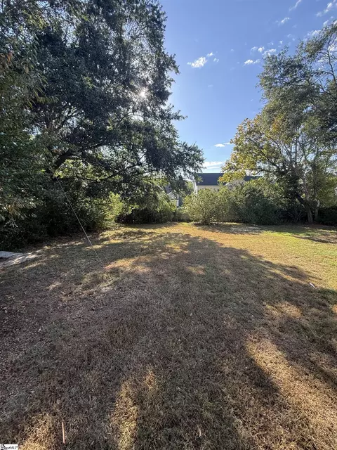 Exterior - 160 J St, Greer, SC 29651 photo 4 of 6