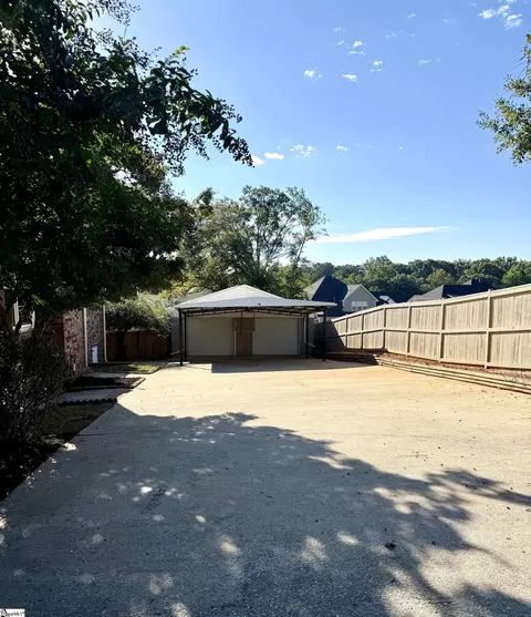 Exterior - 160 J St, Greer, SC 29651 photo 1 of 6