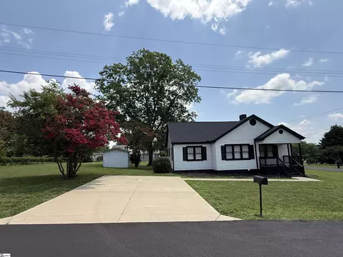 129 Spring St, Reidville, SC 29375