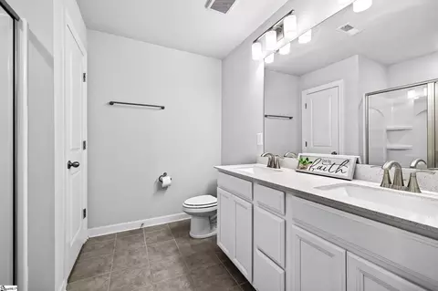 Bath - 2505 Apsley Ct, Greer, SC 29651 photo 4 of 6