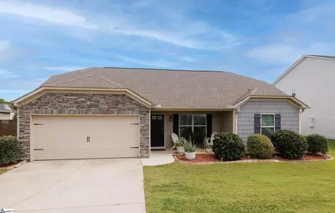 6 Babbling Creek Ct, Fountain Inn, SC 29644