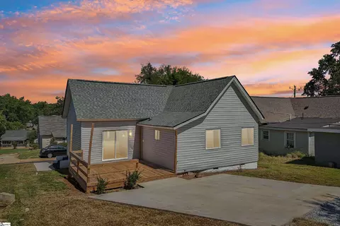 35 Henry St, Greenville, SC 29605