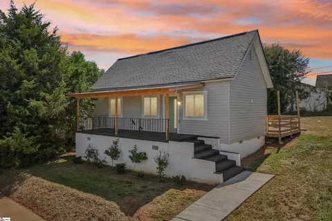 35 Henry St, Greenville, SC 29605