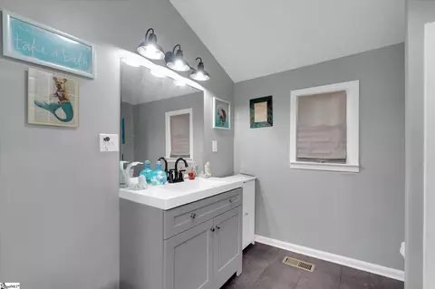 Bath - 115 May St, Easley, SC 29640 photo 2 of 2