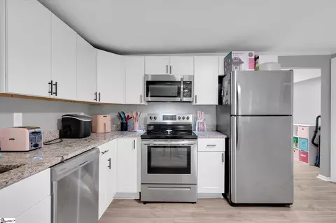 Kitchen - 115 May St, Easley, SC 29640 photo 4 of 4